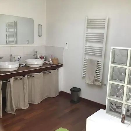 Villa Maison De 5 Chambres, Piscine *